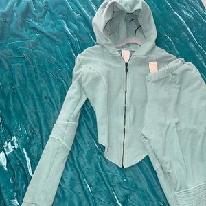 (The K Label) GREAT QUALITY sweatsuit from UK company. (2 pieces)